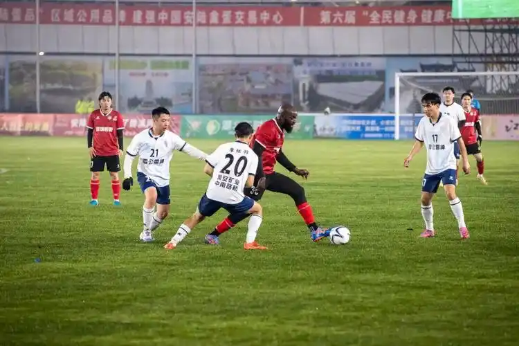 比利时甲级联赛：标准列日 VS 沙勒罗瓦